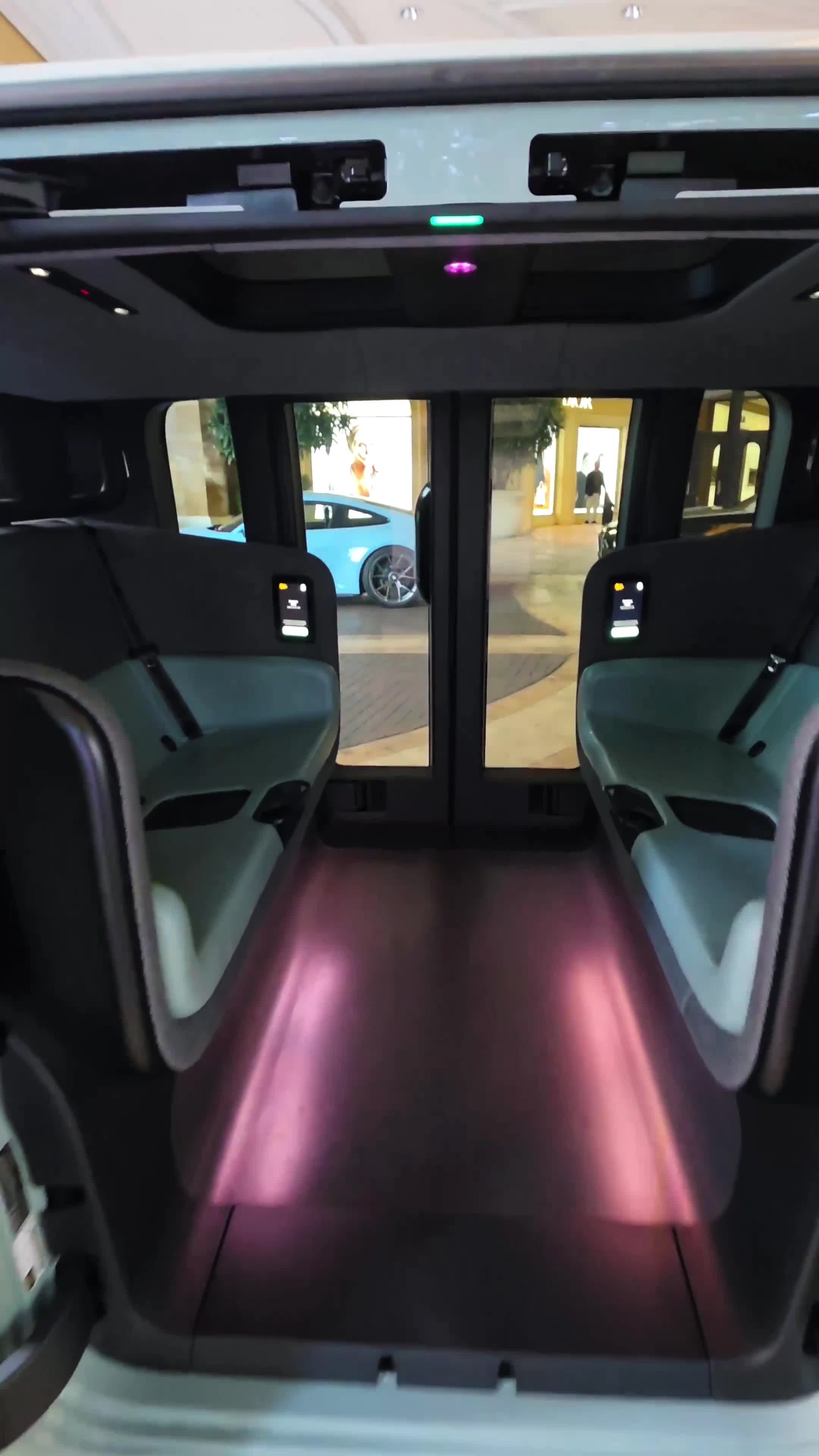 “Sürücüsüz Zoox: Amazon taksiləri 