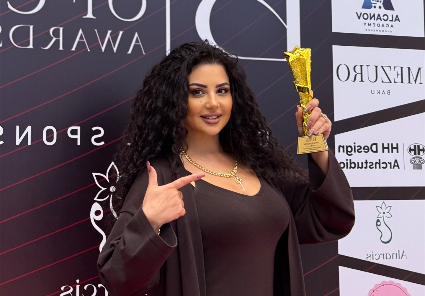 Xəyalə Quliyeva “Maşın Şou”dan Udduğu Avtomobili İtirdi? 