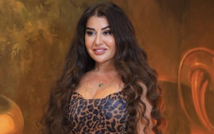 rəqqasə Fatimə Bakı Metropolitenində 