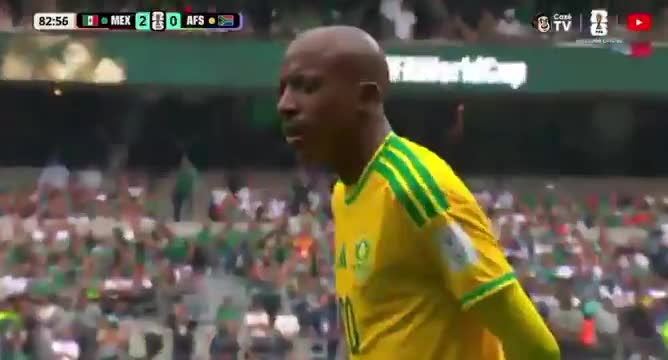 Braziliyalı hakim elə ilk matçda rüsvay oldu 