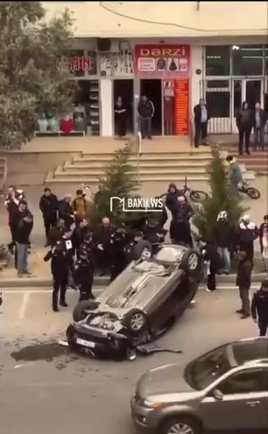 Bakıda xanım sürücü maşını aşırdı