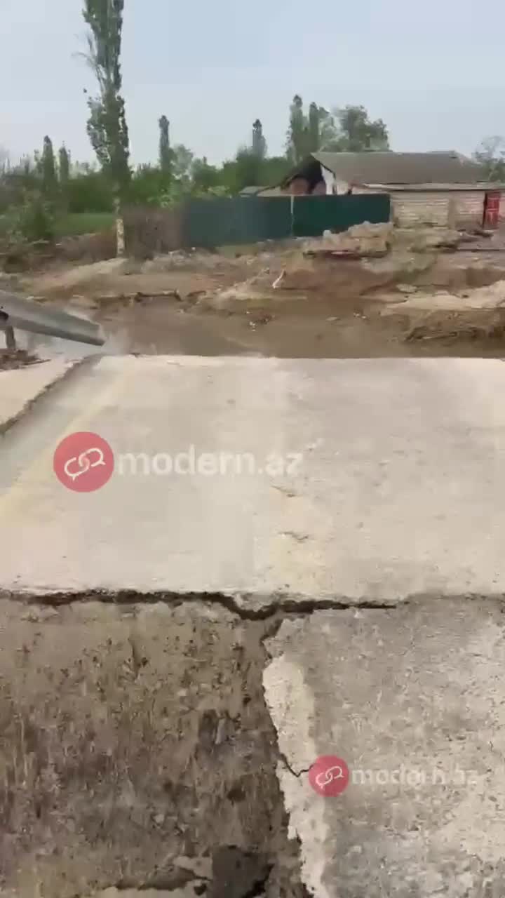 Şabranın kəndində körpü və yollar sel nəticəsində dağılıb