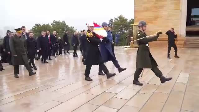 Zelenski Atatürkün məzarında