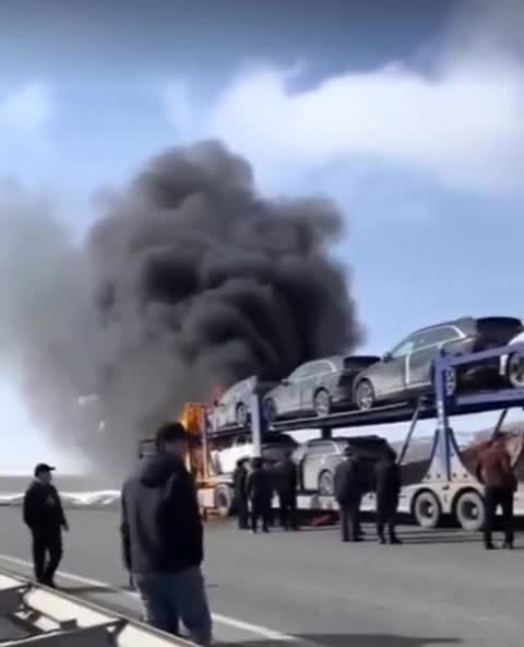 Bakıya gətirilən yeni “Toyota”lar belə yandı