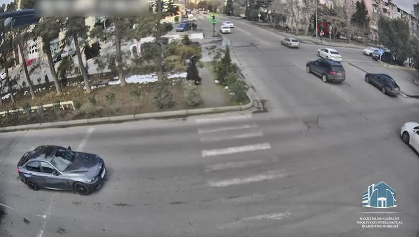 Təcili yardım maşını necə aşıb?