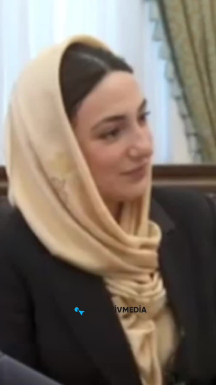  Pezeşkiandan 