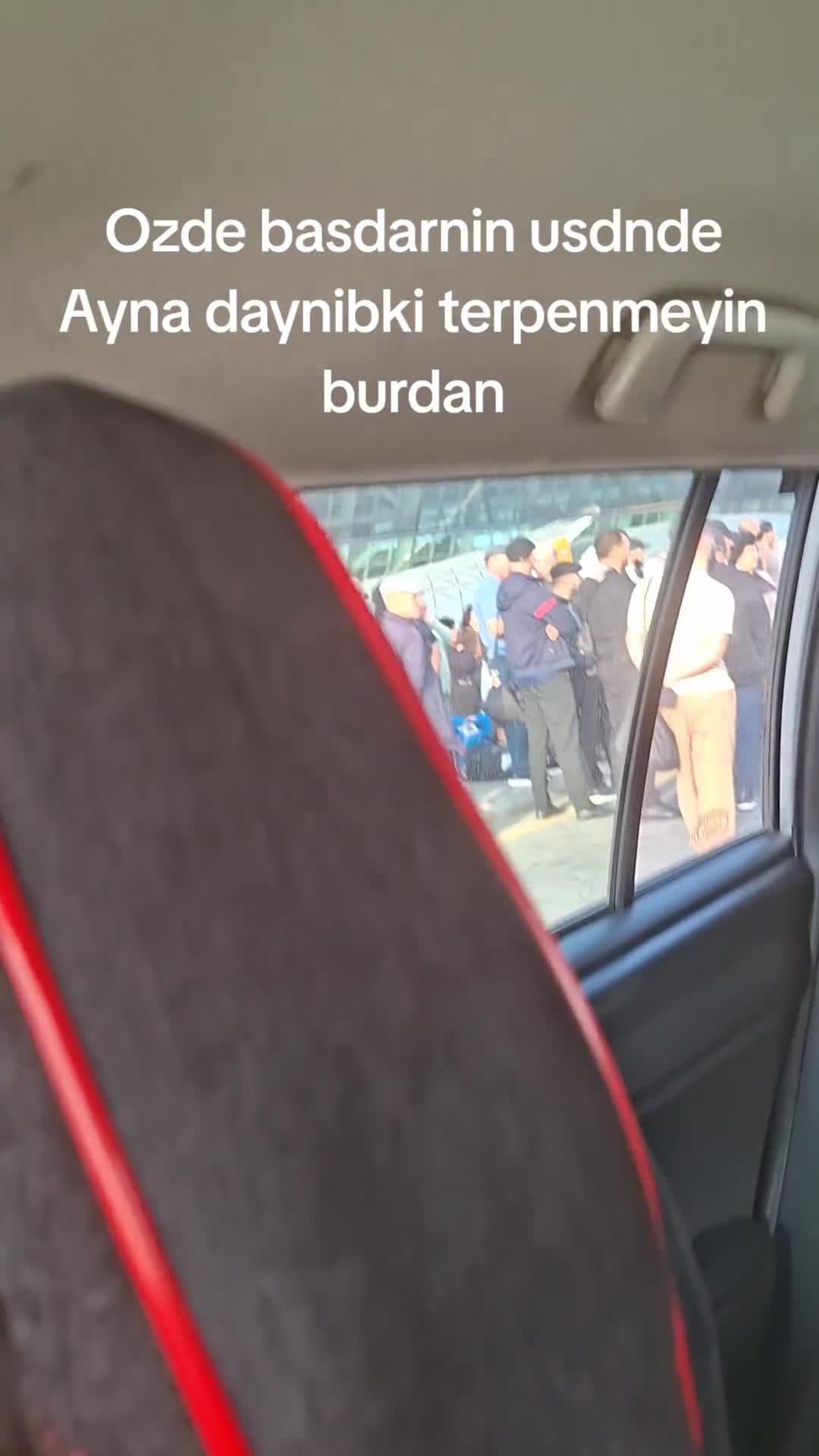 Bakı hava limanında nələr olur?