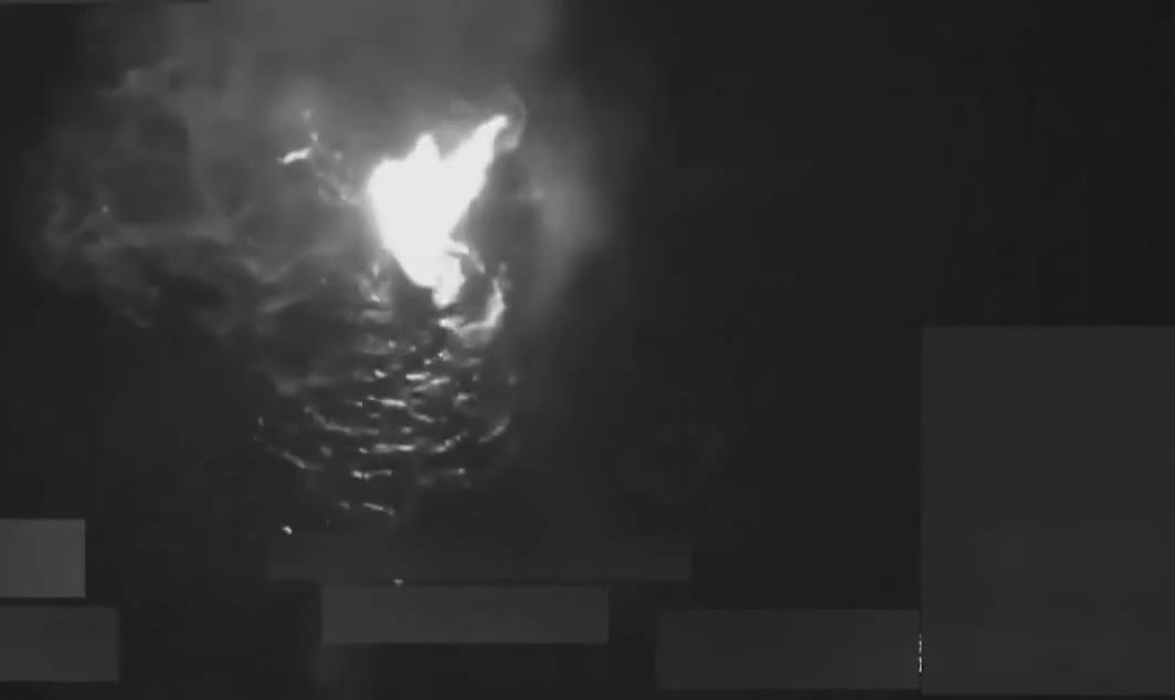 ABŞ ordusu iki gəmini vurdu