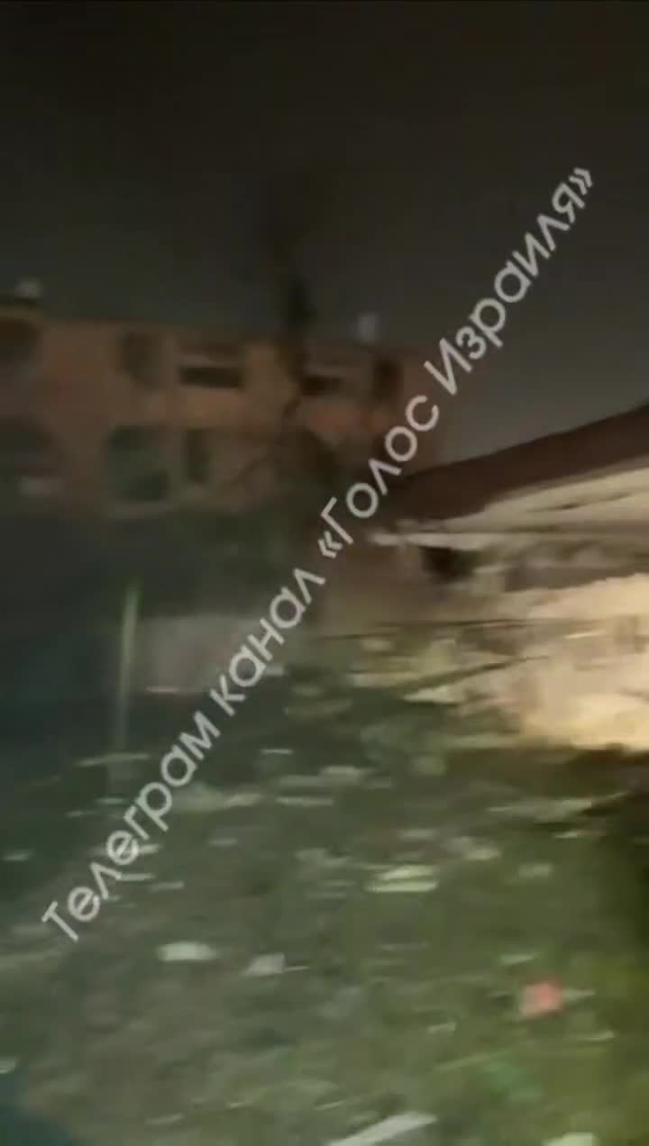  İran Dimon şəhərində yaşayış binasını vurdu