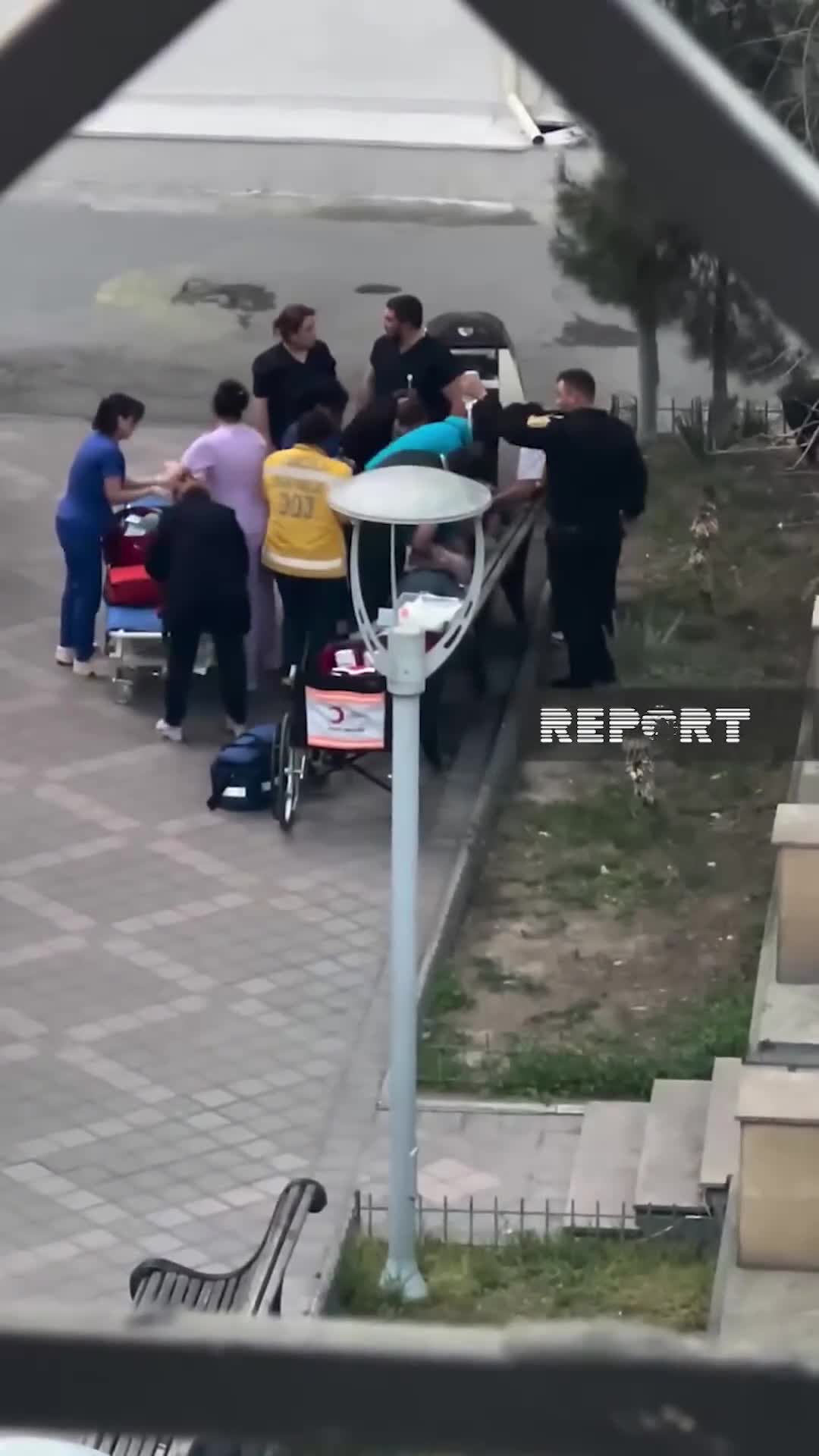 Xəstəxana həyətində ürəyi dayanan xəstəni həyata qaytardılar