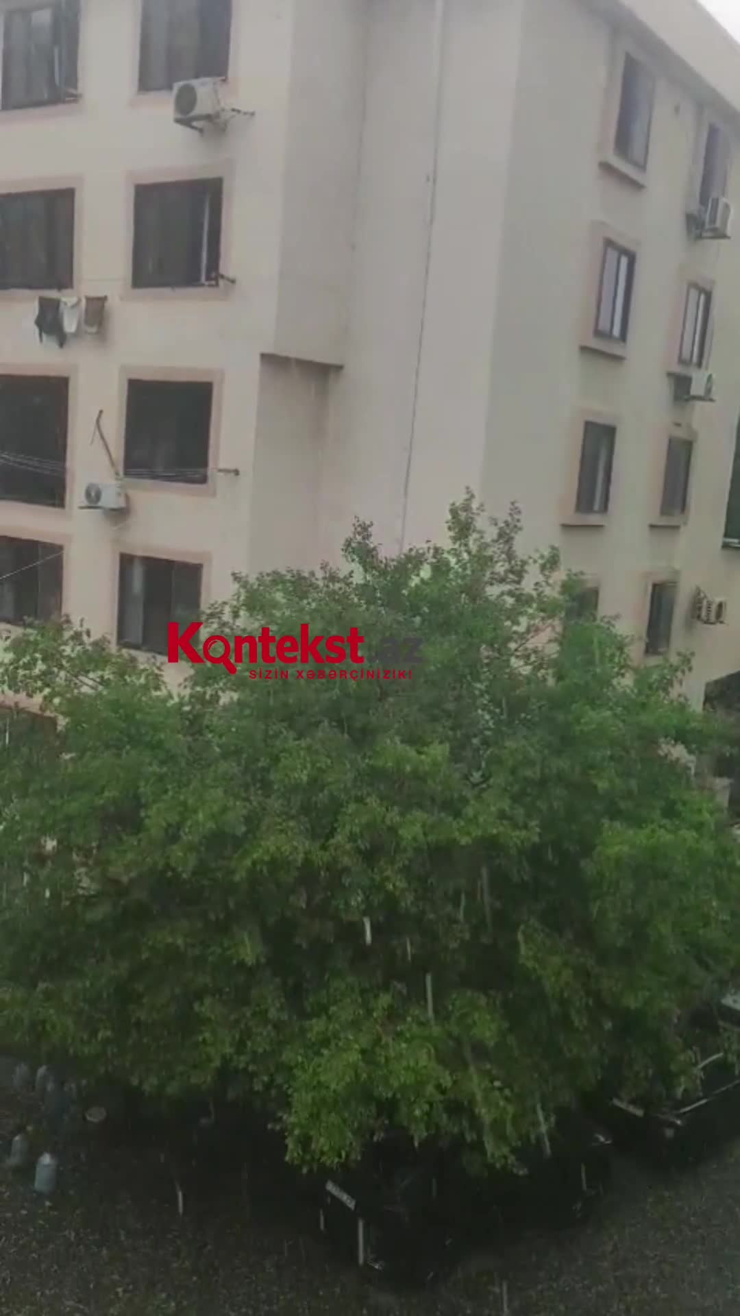 Bakıya güclü dolu yağdı