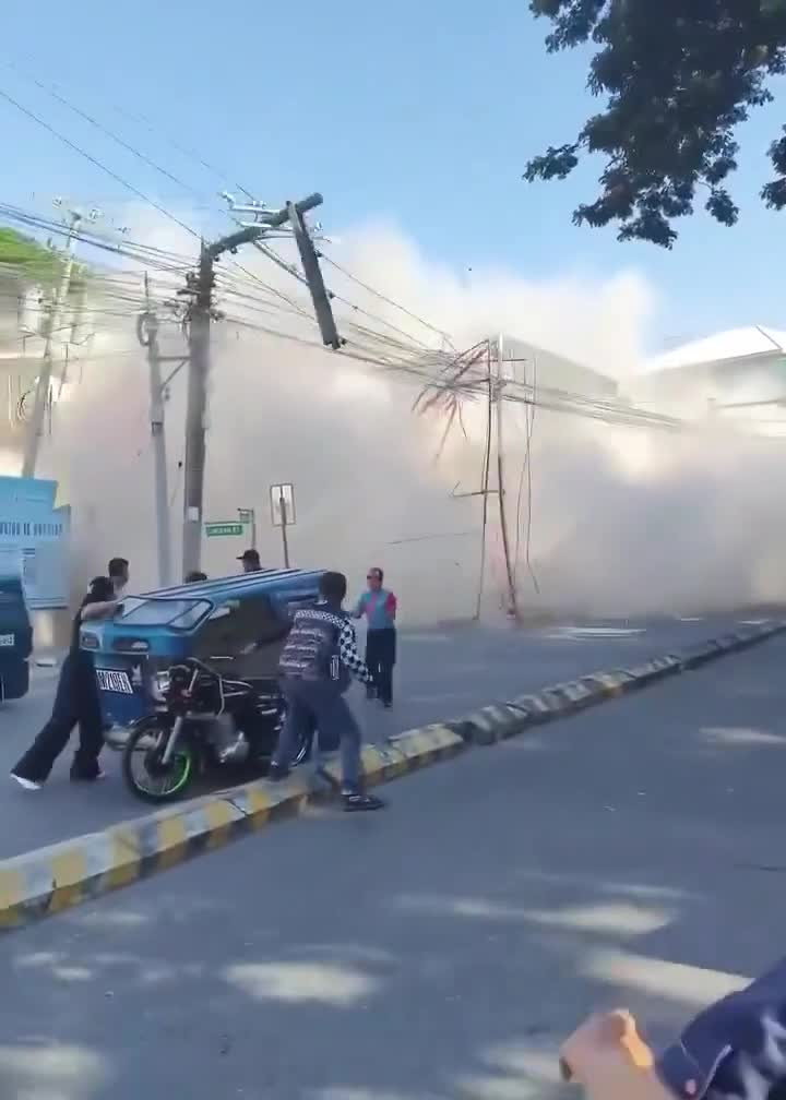 7,8 bal gücündə zəlzələ: Xeyli ölü və yaralı var 