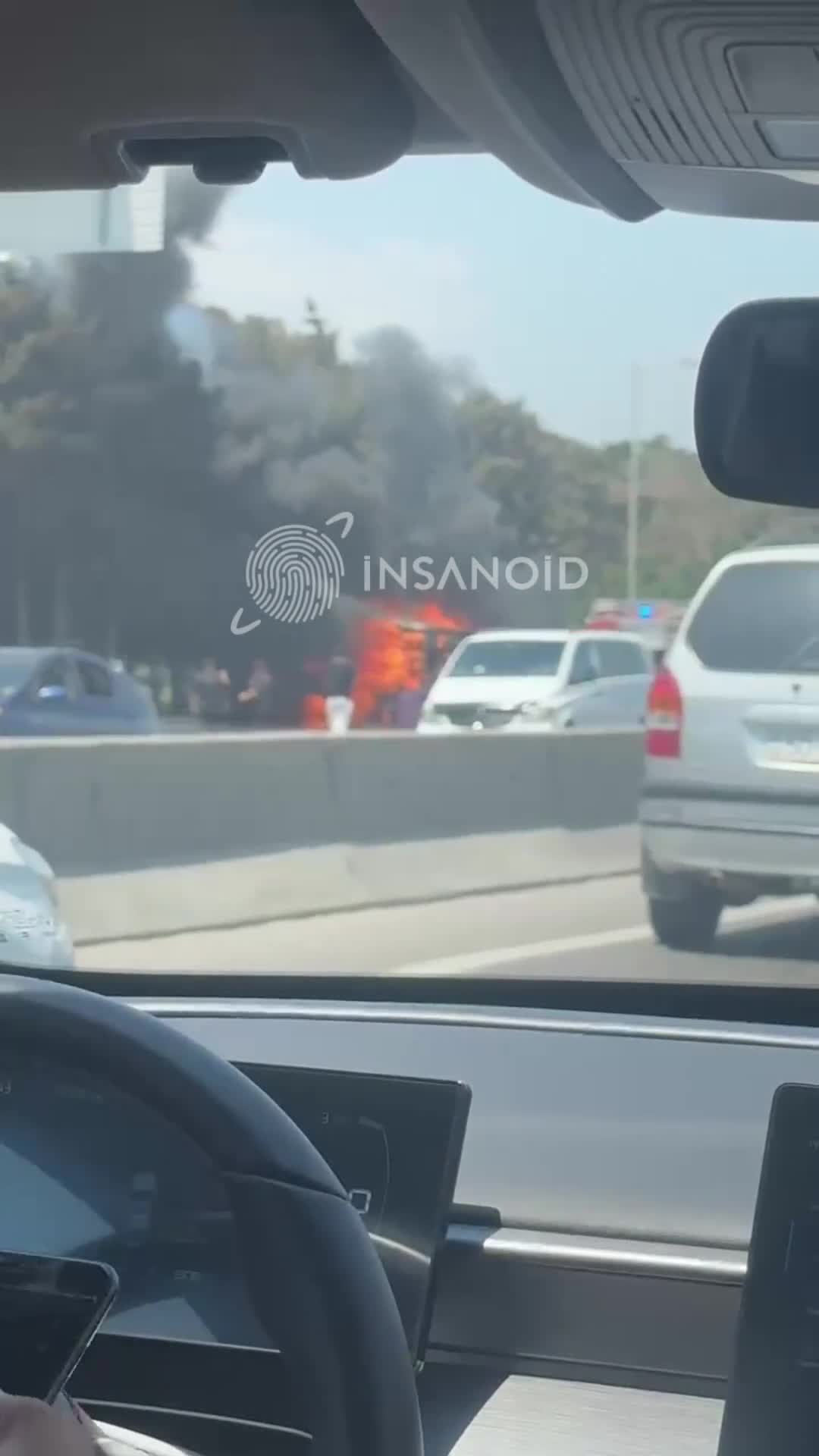 Avtovağzalın yaxınlığında avtobus yandı