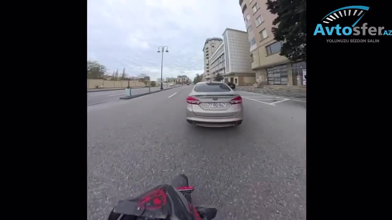 Motosikleti vurmaqdan son anda yayındı