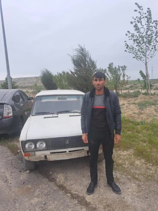 Avtomobili nömrəsiz idarə edən sürücü