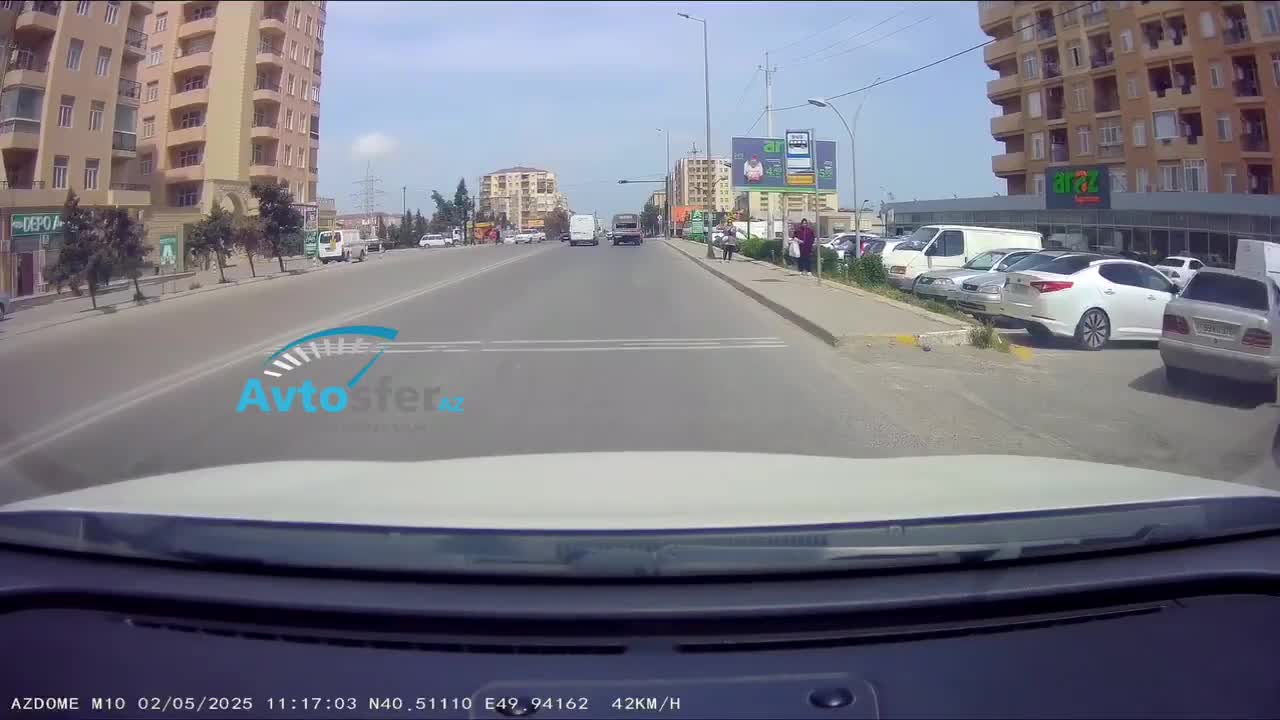 Sürücü və piyadaya təhlükəyə atıb, heç nə olmamış kimi..