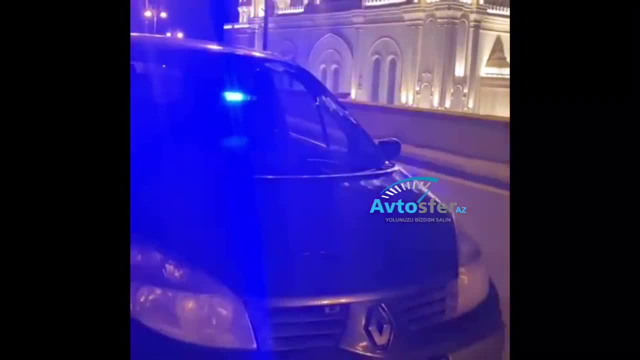 Maşına sayrışan işıq quraşdırıb əks yola çıxdı