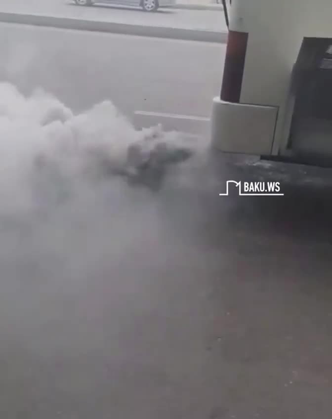 Bakıda avtobus tüstülədi 