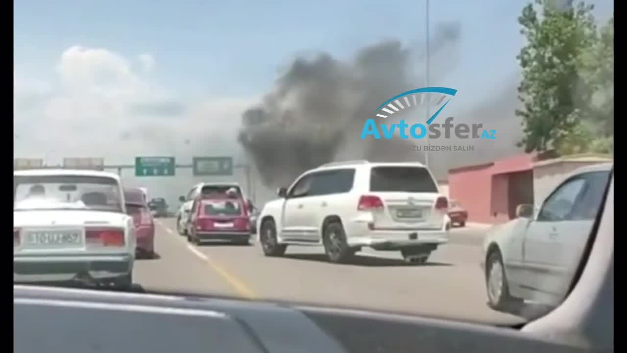Kənar Dairəvi yolda “Renault” alışaraq yararsız hala düşdü
