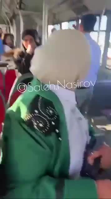“BakuBus”da ata qızını döydü 
