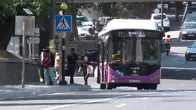 Azərbaycanda metro və taksilərdən istifadə niyə azalıb? 