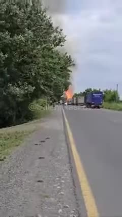 Şəkidə TIR yanır