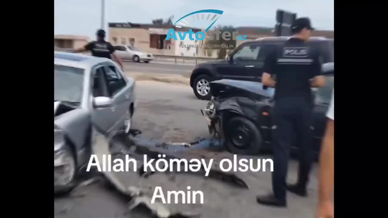 “Volkswagen”ə çırpılan “Mercedes” tanınmaz hala düşdü