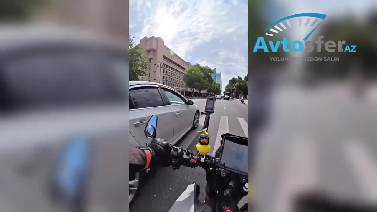 “Zebra”da piyadalara yol verən motosikletçiyə siqnal verdilər