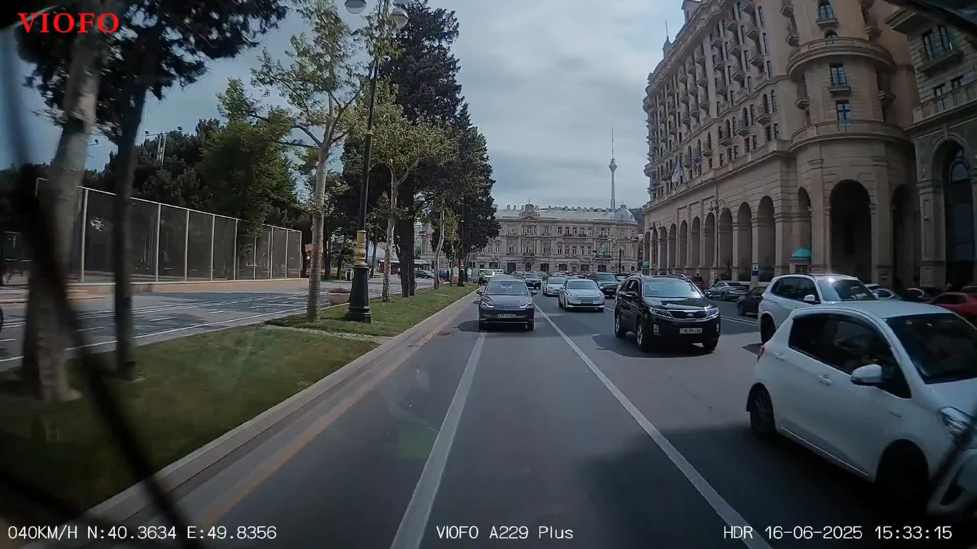 Avtobus zolağına girən sürücülər