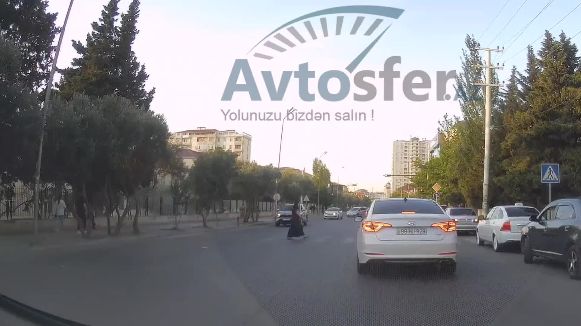Əks yola çıxan sürücü avtomobillərə təhlükə yaratdı