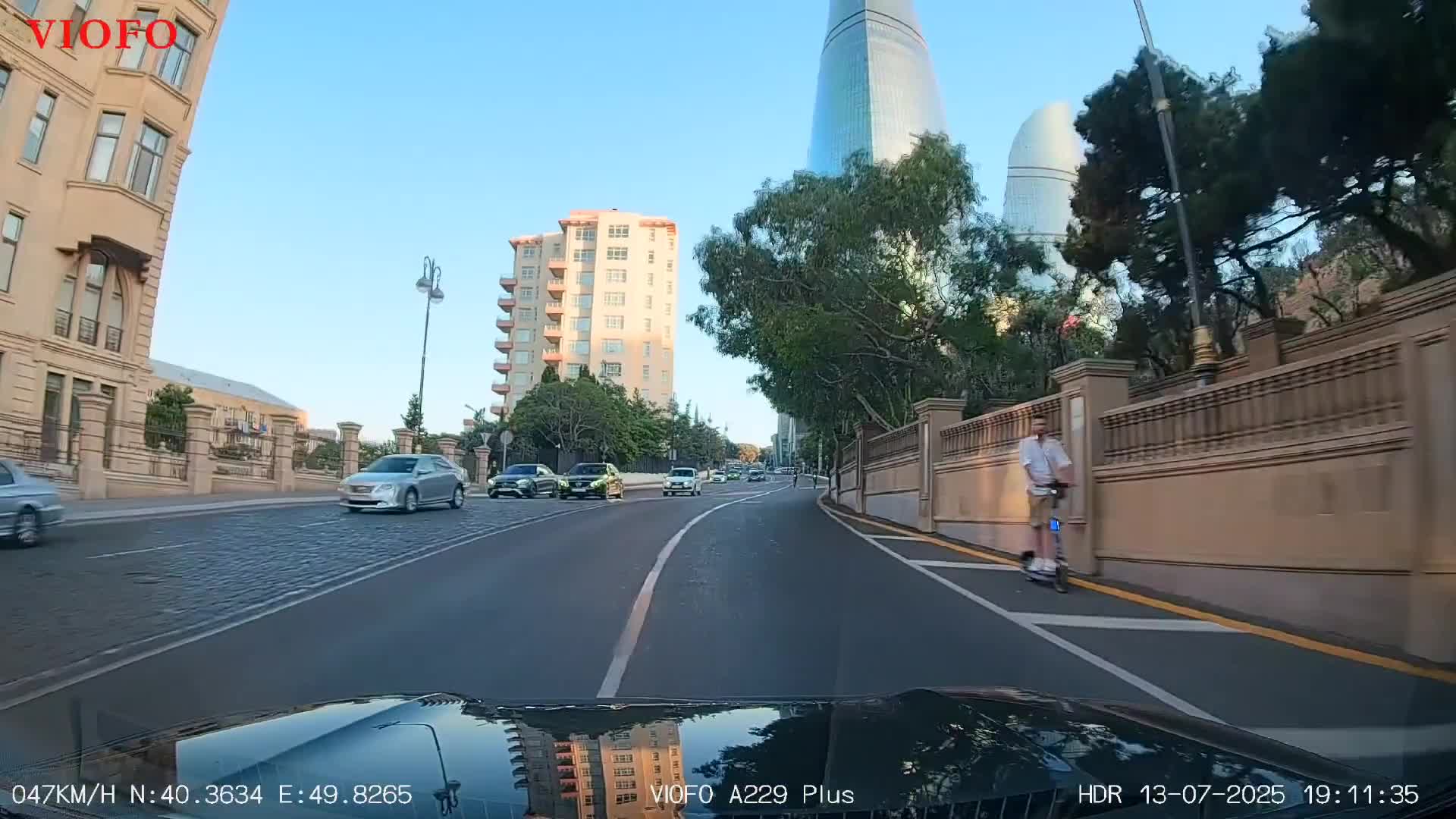 Skuterlə əks yola çıxıb həyatlarını təhlükəyə atdılar