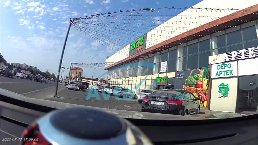 Maşını elə saxladı ki