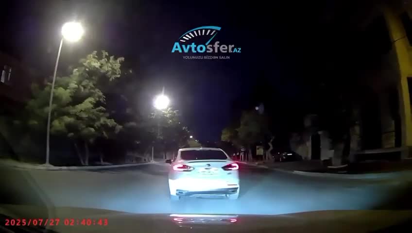 Gecə saatlarında qəfil yolayrıcına girən sürücü təhlükə yaratdı