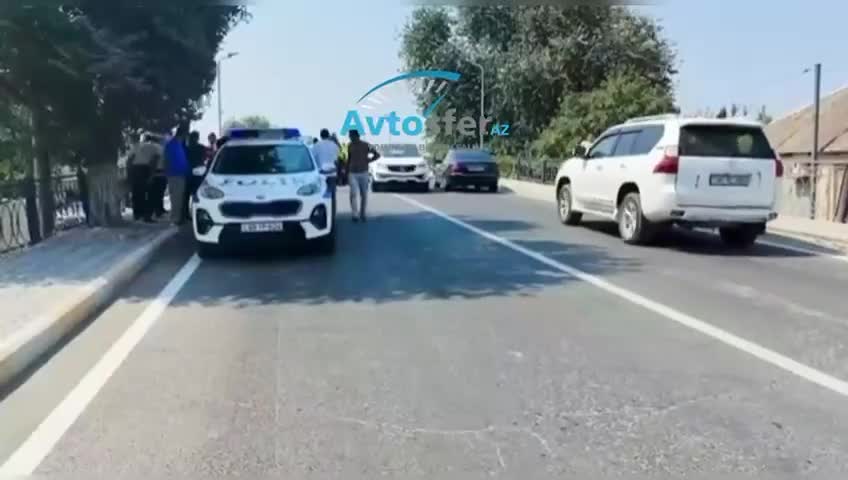 Kürdəmirdə qayda pozan “VAZ” sürücüsü “Mercedes”i vurdu 