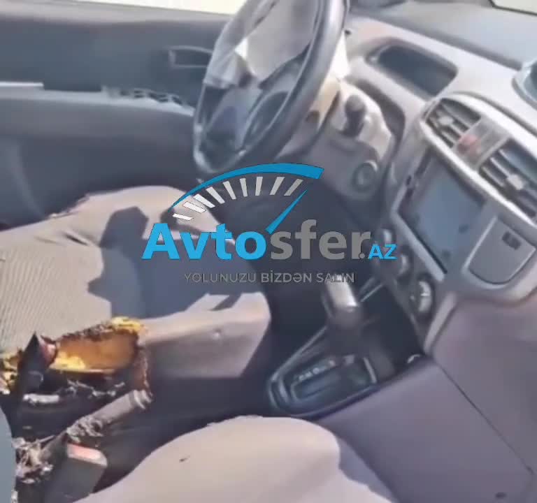 Bakıda maşında unudulan telefon partladı
