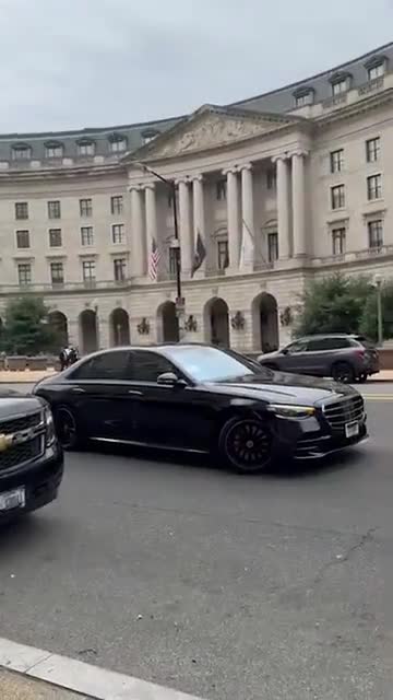 Amerikada İlham Əliyevi müşayiət edən kortej 