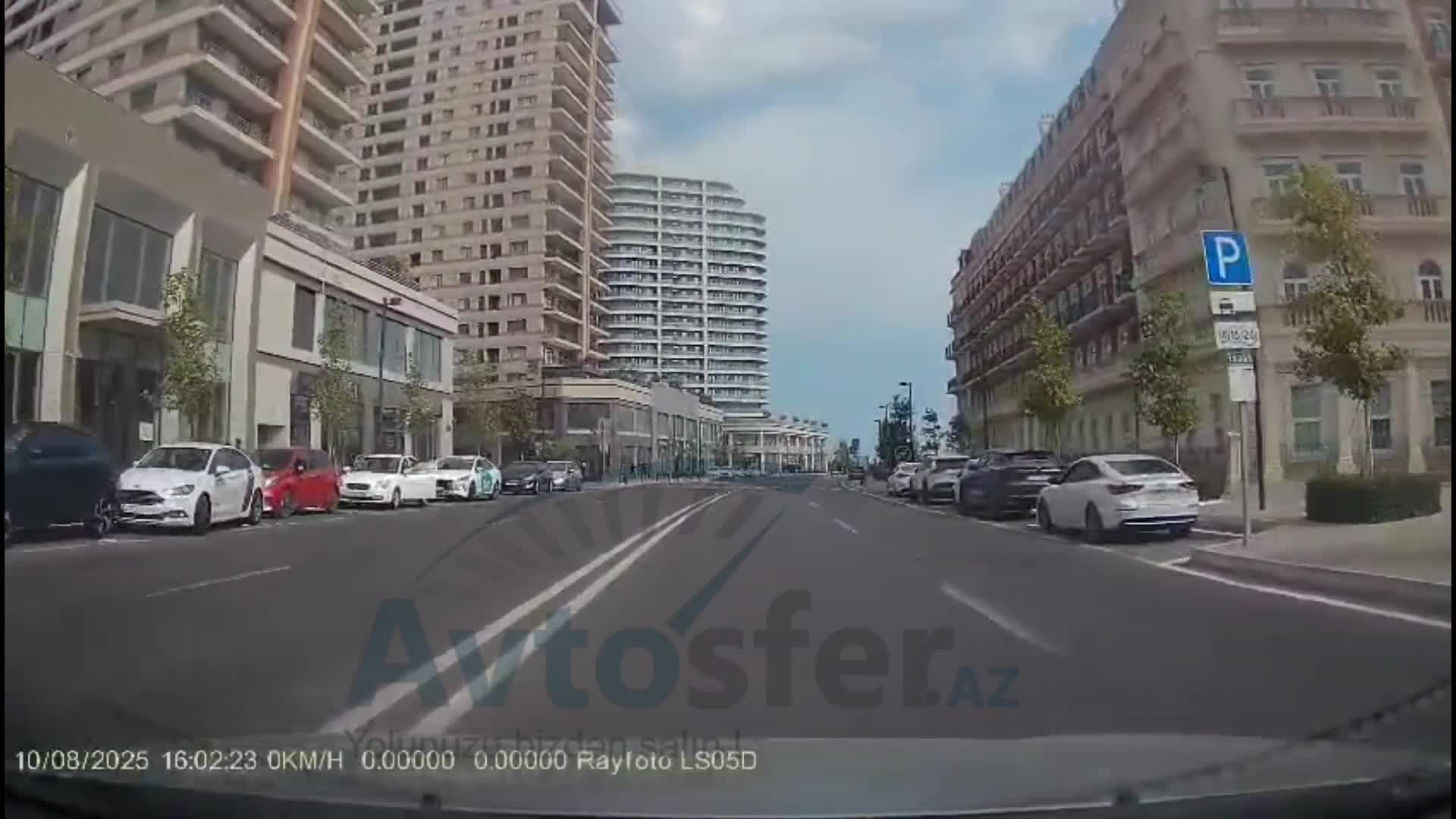 Sükan arxasında telefonla oynamaq sürücüyə baha başa gəldi