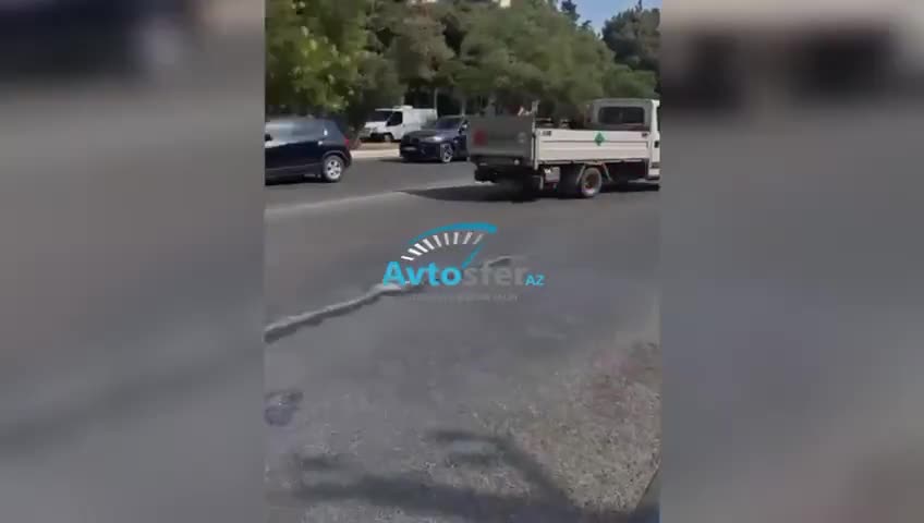 Əhmədlidə motosiklet maşınla toqquşdu, sürücüsü xəsarət aldı 