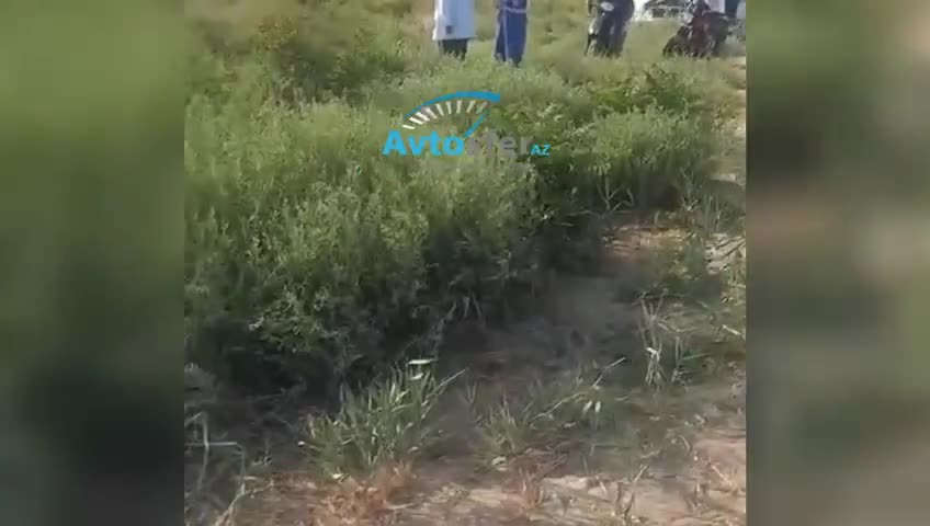 Bakıda qəzadan yayınmaq istəyən sürücü “BMW”ni gölə saldı
