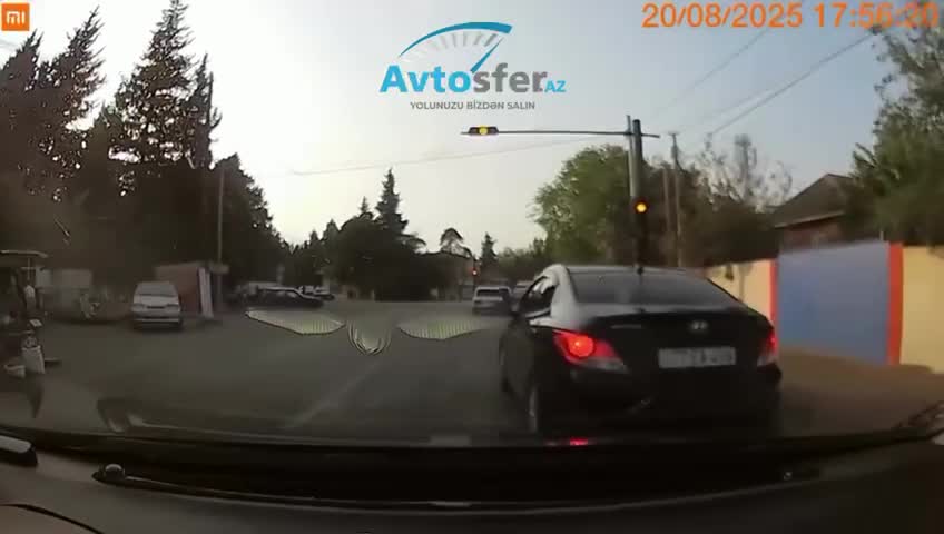 Qırmızıda şütüyən sürücü yolayrıcında təhlükə yaratdı 