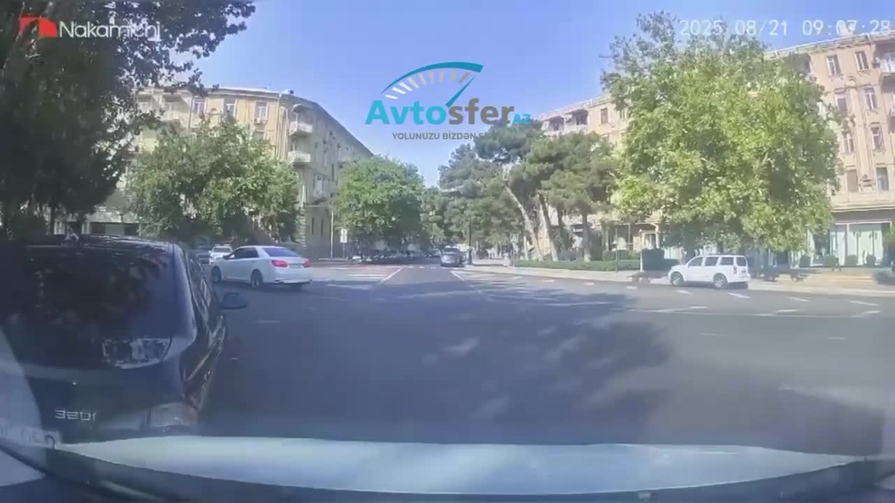 Prospektdə ara məsafəsi saxlamayan sürücü “BMW”ni vurdu 
