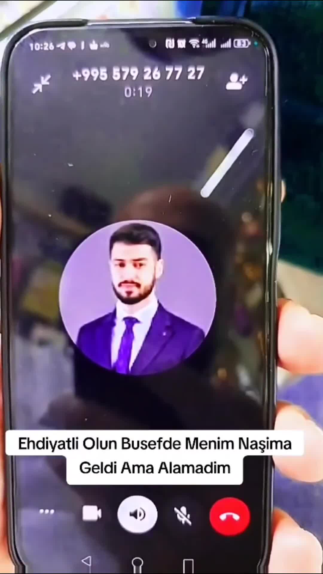 Bankın adından zəng edib dələduzluq etmək istədi, alınmadı