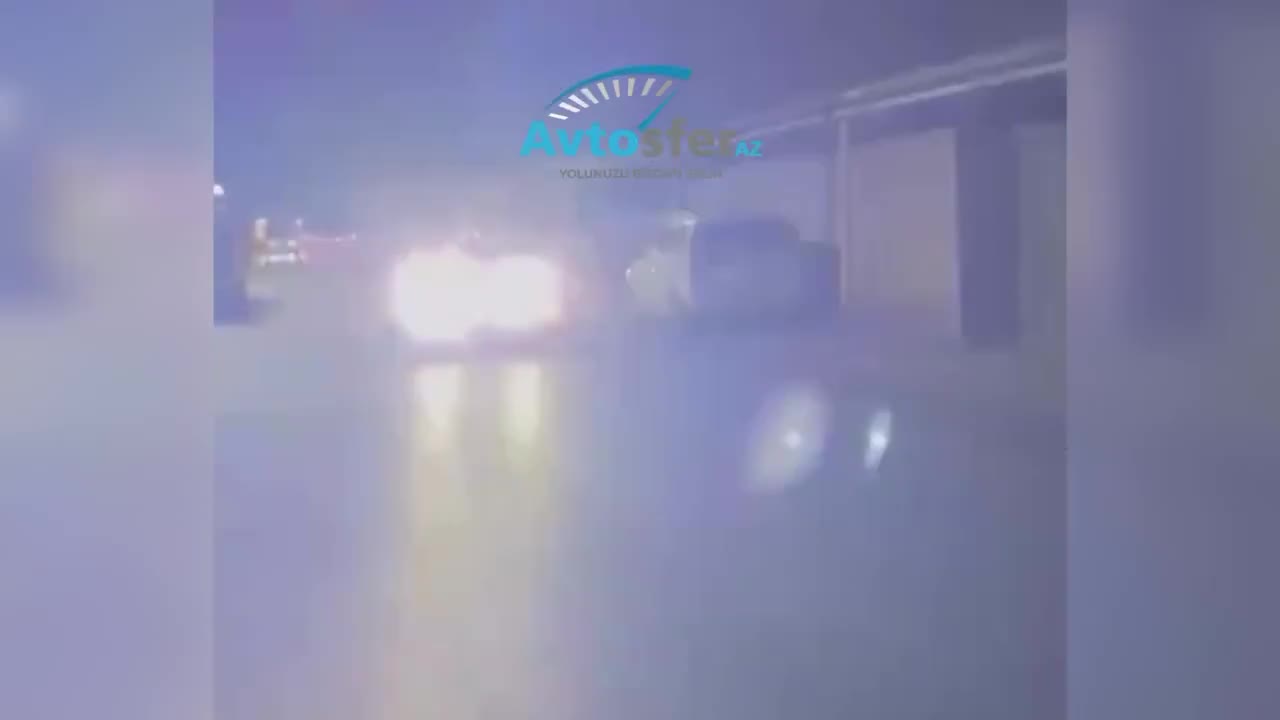 Sürücü maşının işıqlarını söndürüb əks yola çıxdı