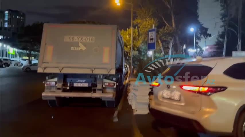 Bu küçədə hər gün qayda pozulur