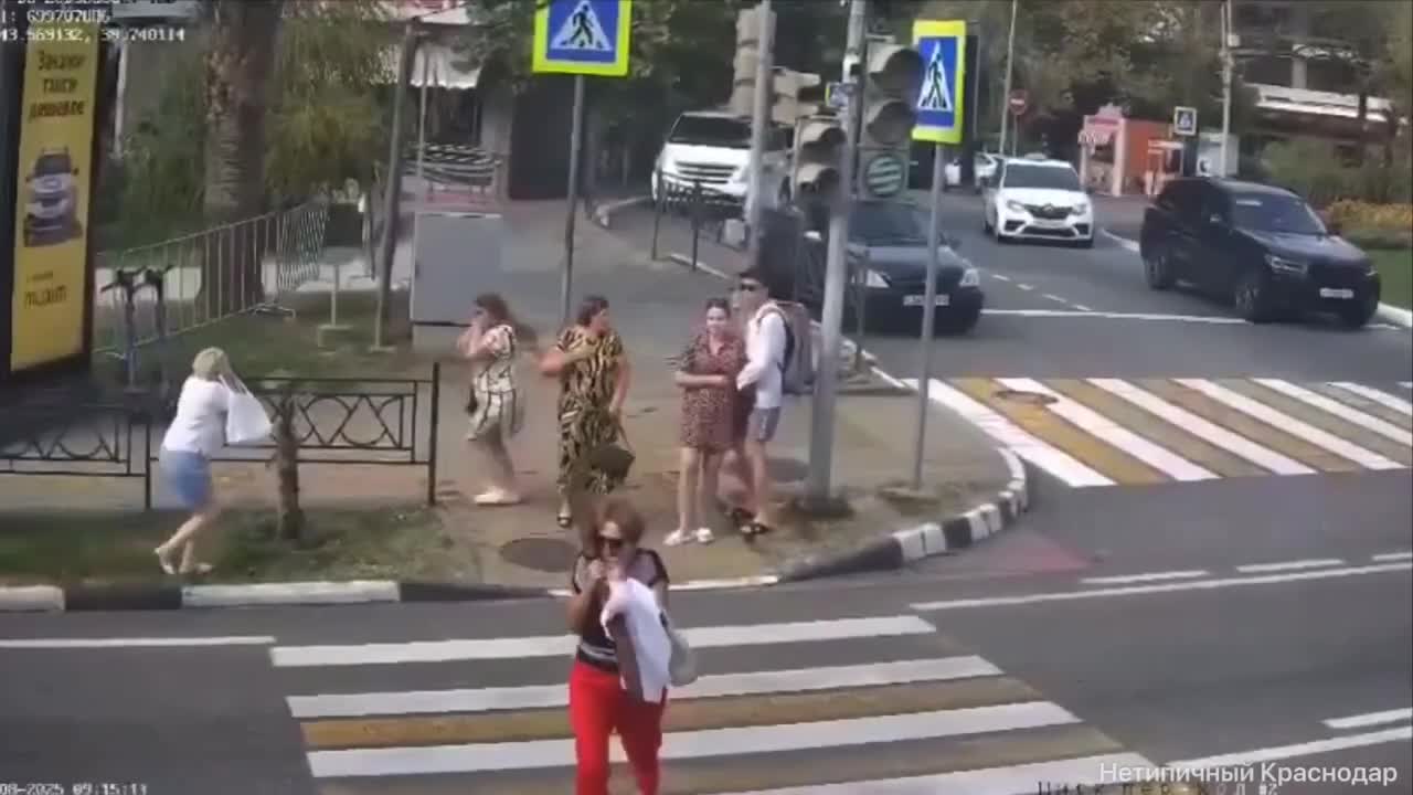iki piyadanı vurdu, 3 avtomobil zərər gördü