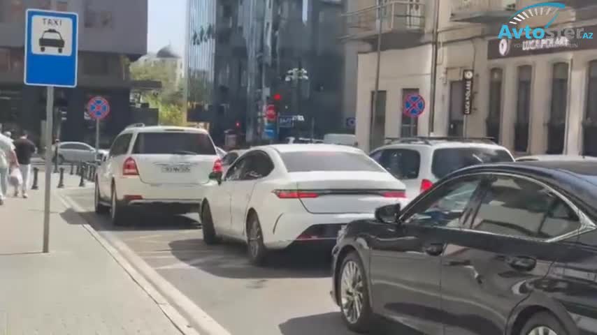 Bəsti Bağırova küçəsində yenə qayda pozuntusu