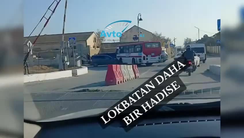 Lökbatanda qəza: “Opel” və sərnişin avtobusu toqquşdu