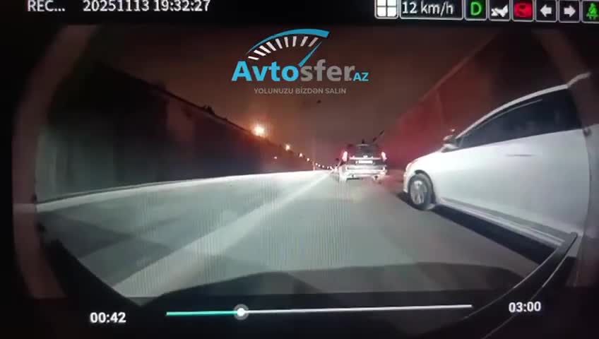 Prospektdə qəza riski yaradan sürücü qoşa xətdən əks yola çıxdı
