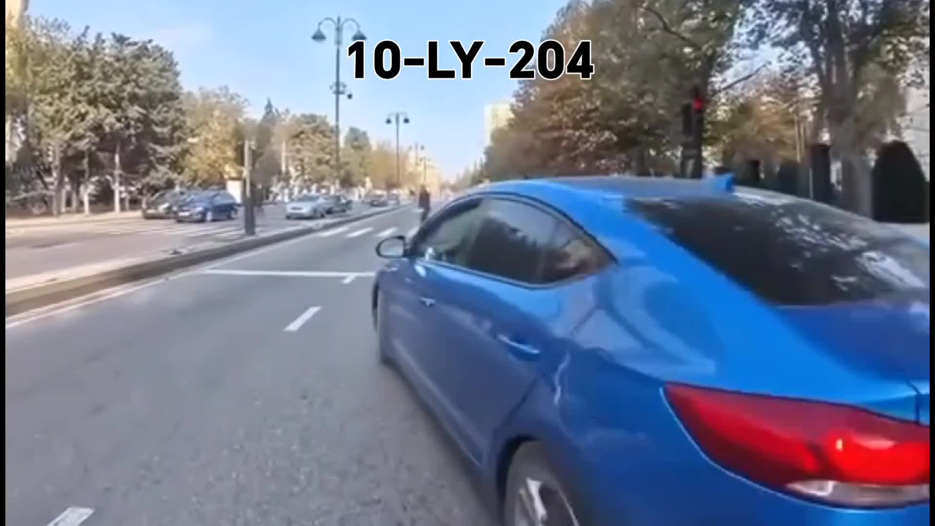 Geriyə düzgün dönə bilməyən sürücü görün nə dedi