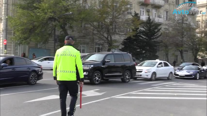 Bahalı maşın sahibi reyddə saxlanıldı